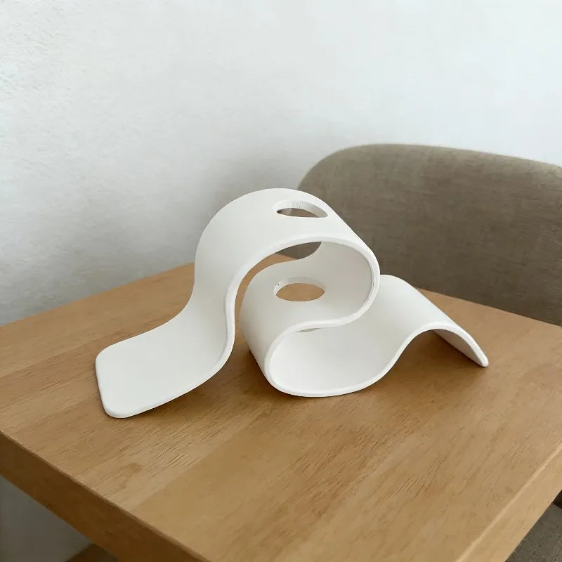 Curved 3D Printed Ribbon Vase