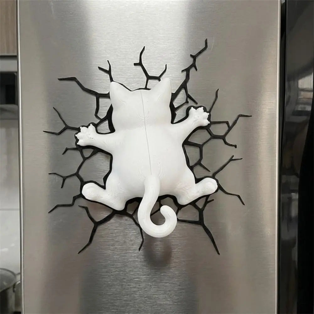 Crack Cat Optical Illusion Magnet