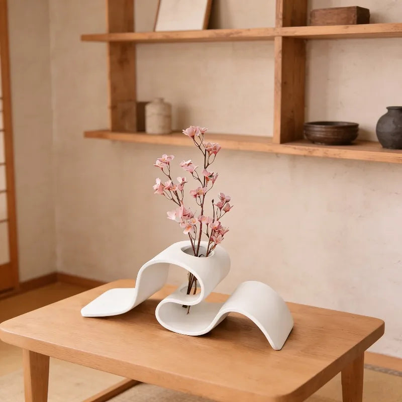Curved 3D Printed Ribbon Vase